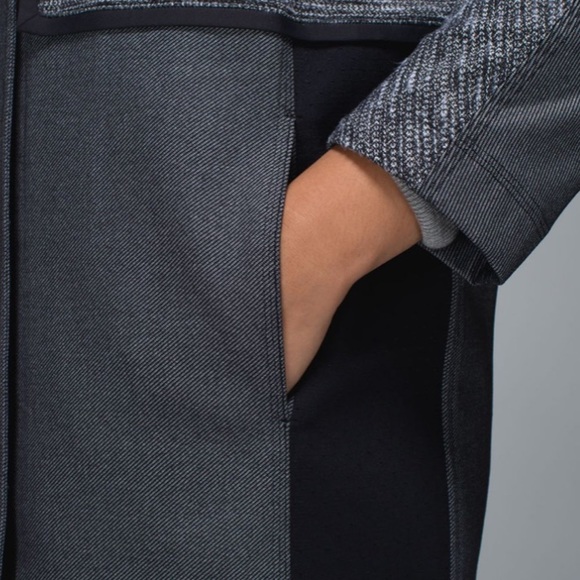 Lululemon | Cocoon Car Coat | Size XS - Picture 7 of 13